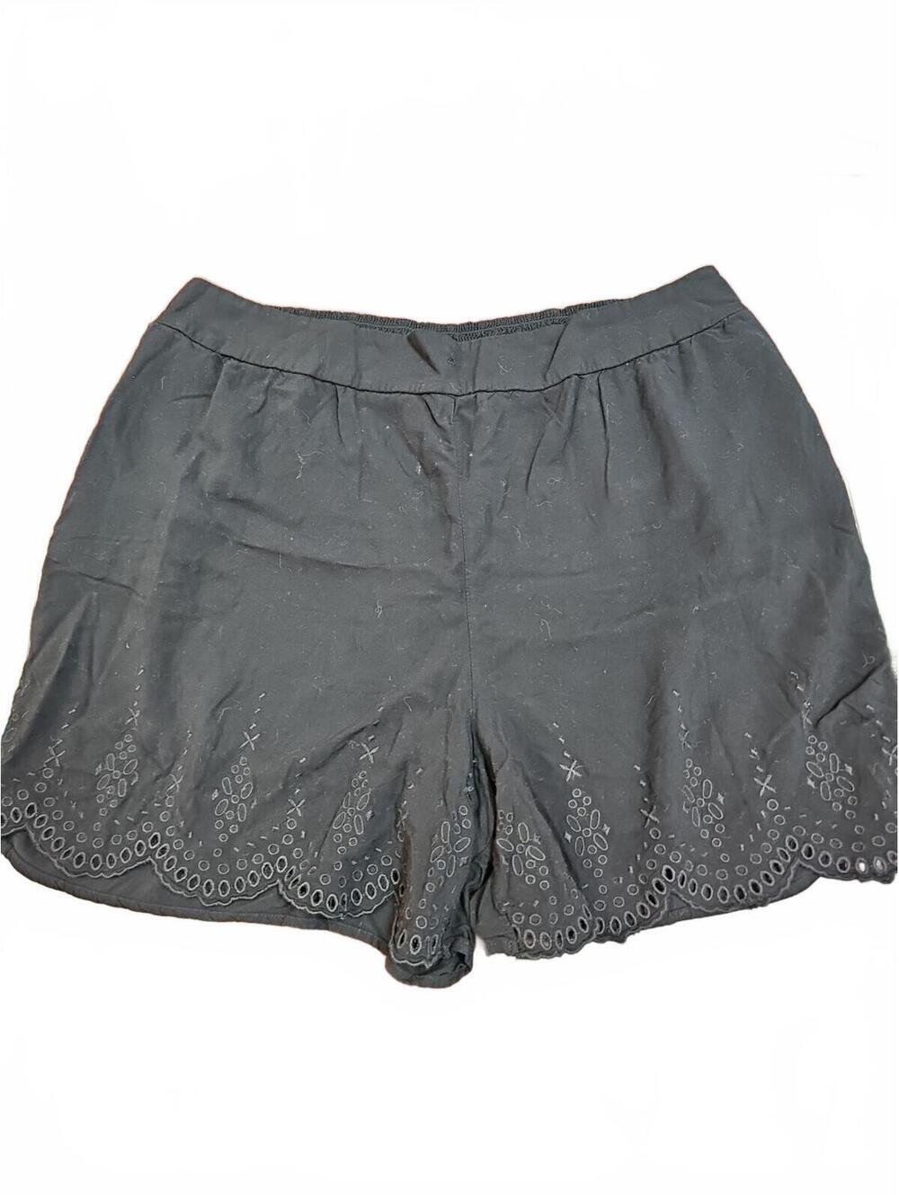 Terra & Sky Rayon Elastic Waist Pull On Shorts Plus Sz 1X Black Scalloped Hem